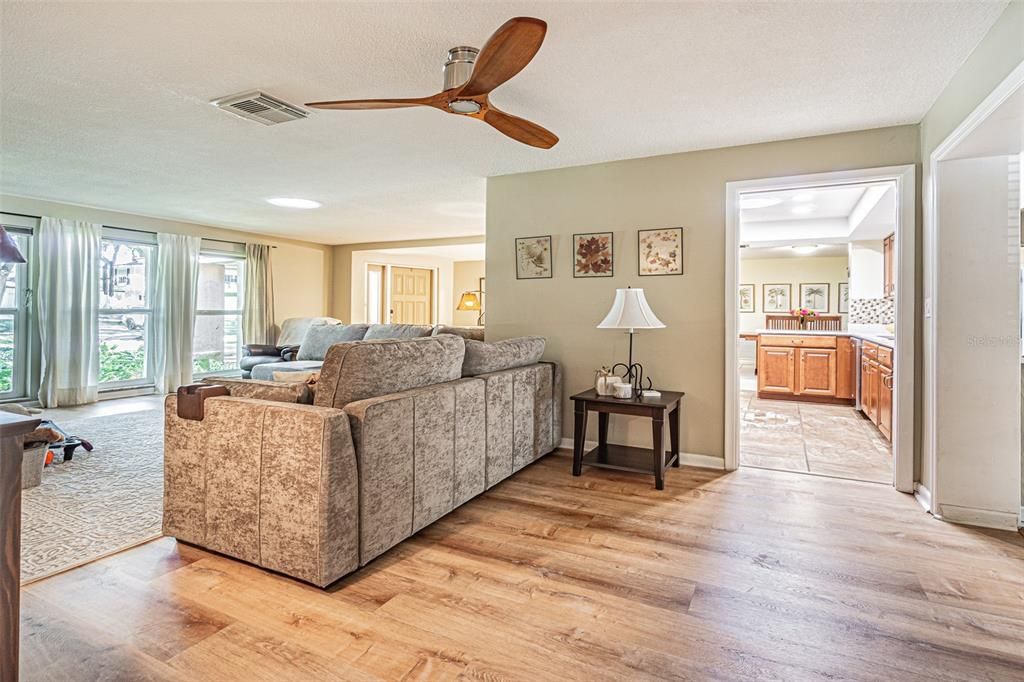 For Sale: $580,000 (4 beds, 3 baths, 2808 Square Feet)