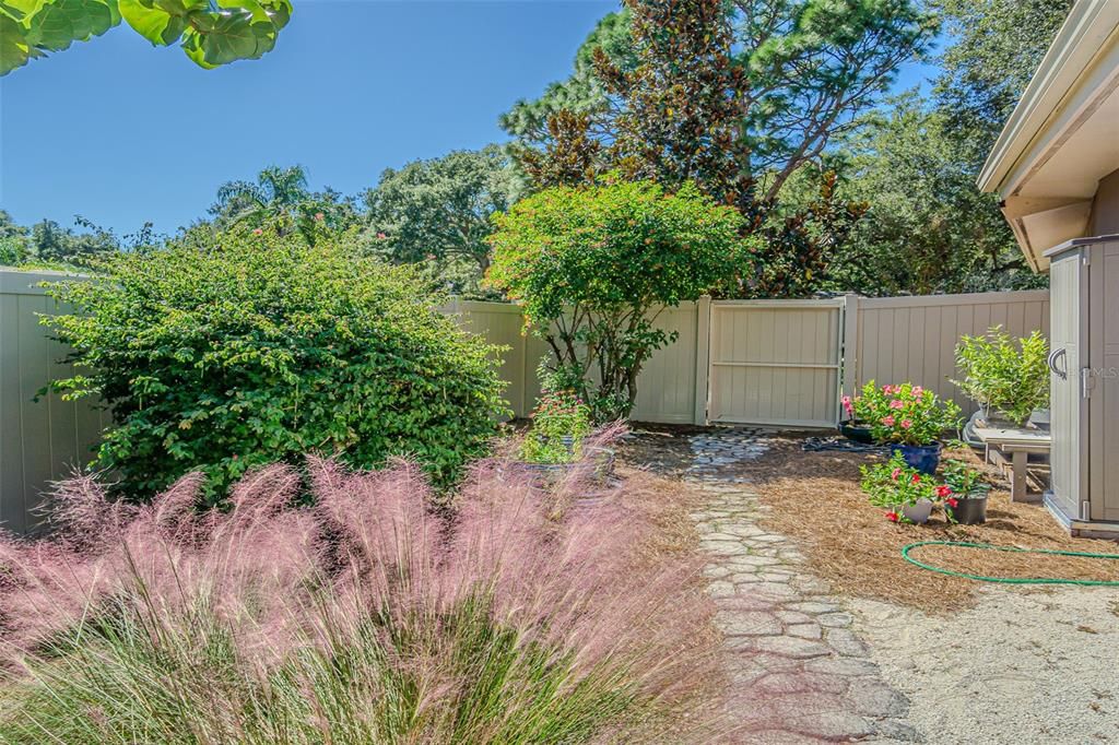 For Sale: $580,000 (4 beds, 3 baths, 2808 Square Feet)