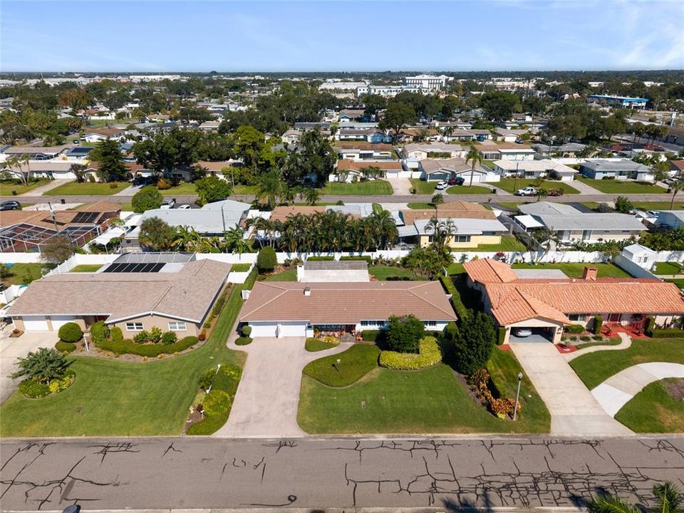 合同活跃: $589,000 (3 贝兹, 2 浴室, 1570 平方英尺)