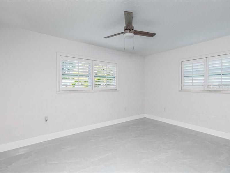 待售: $775,000 (4 贝兹, 4 浴室, 2367 平方英尺)