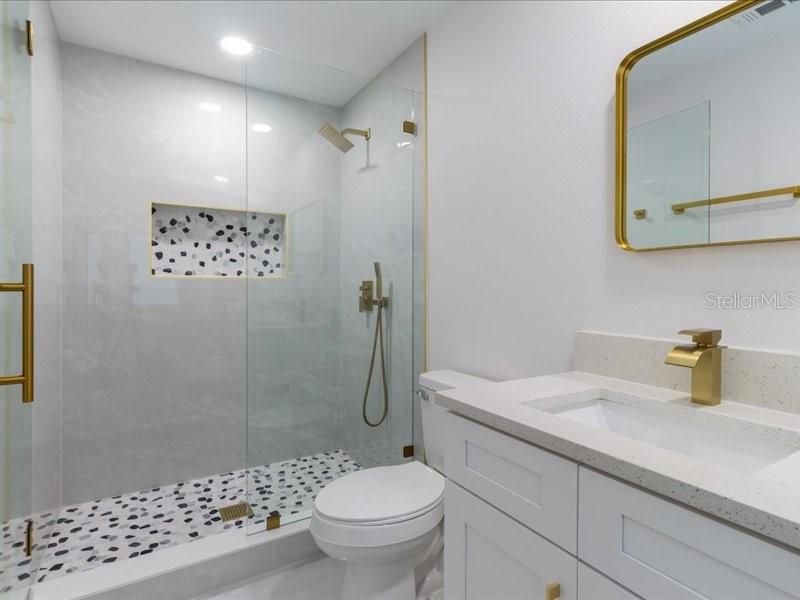 待售: $775,000 (4 贝兹, 4 浴室, 2367 平方英尺)