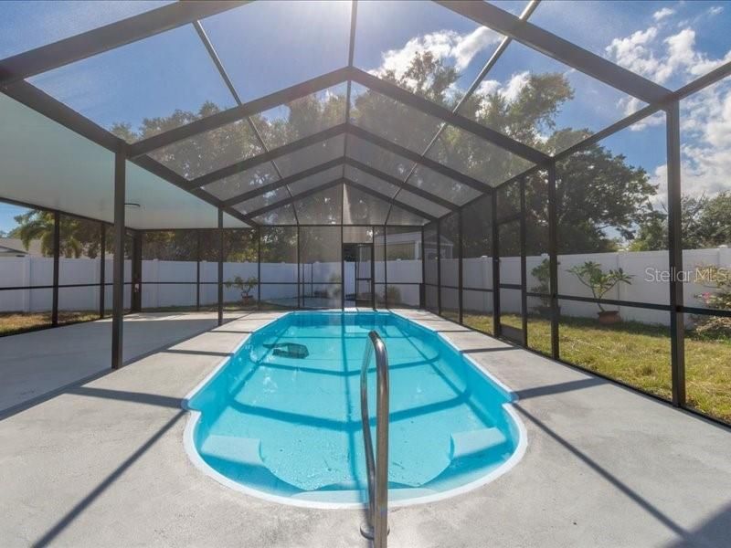 待售: $775,000 (4 贝兹, 4 浴室, 2367 平方英尺)