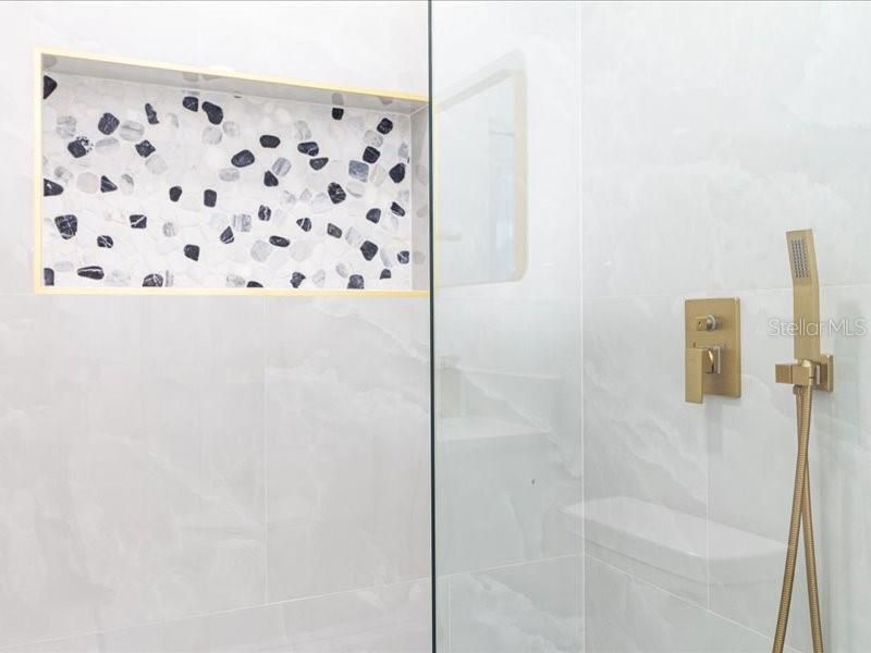 待售: $775,000 (4 贝兹, 4 浴室, 2367 平方英尺)