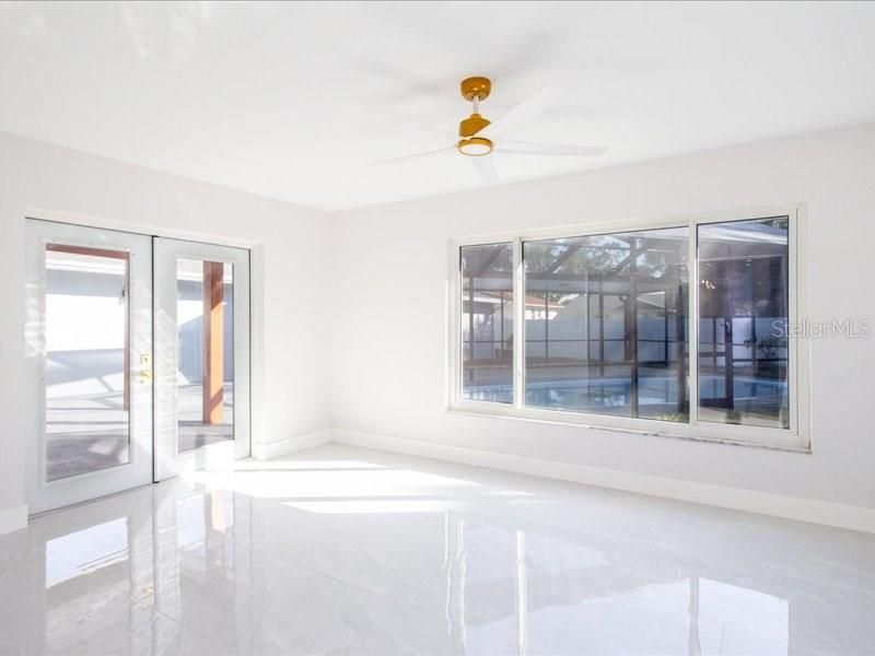 待售: $775,000 (4 贝兹, 4 浴室, 2367 平方英尺)