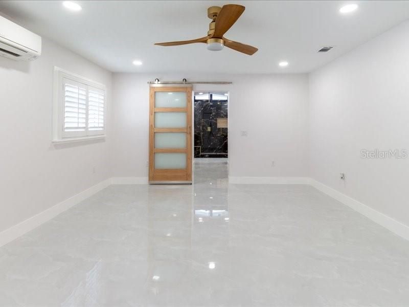 待售: $775,000 (4 贝兹, 4 浴室, 2367 平方英尺)