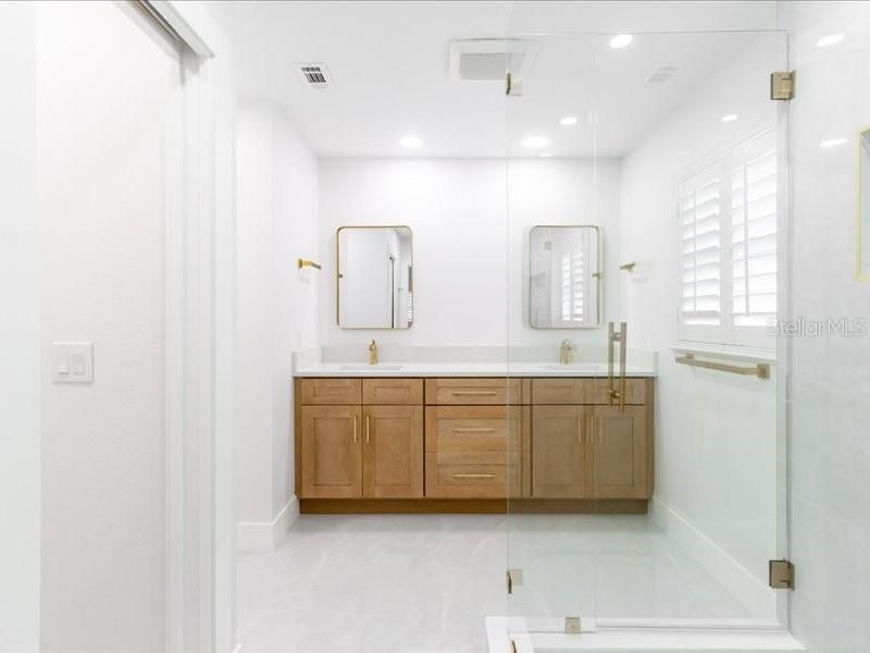 待售: $775,000 (4 贝兹, 4 浴室, 2367 平方英尺)