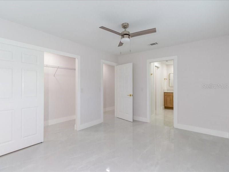 待售: $775,000 (4 贝兹, 4 浴室, 2367 平方英尺)