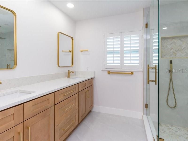 待售: $775,000 (4 贝兹, 4 浴室, 2367 平方英尺)