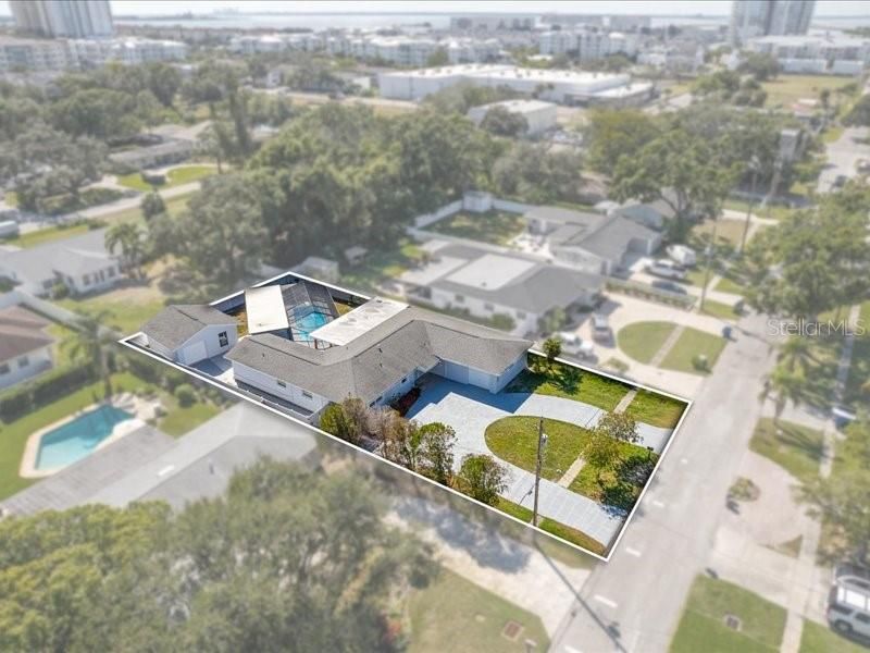 待售: $775,000 (4 贝兹, 4 浴室, 2367 平方英尺)