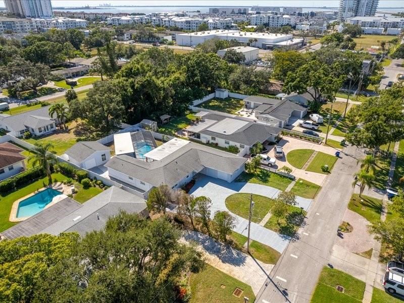 待售: $775,000 (4 贝兹, 4 浴室, 2367 平方英尺)