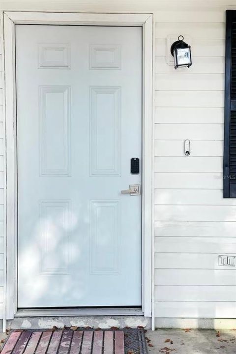 For Rent: $1,600 (2 beds, 2 baths, 912 Square Feet)