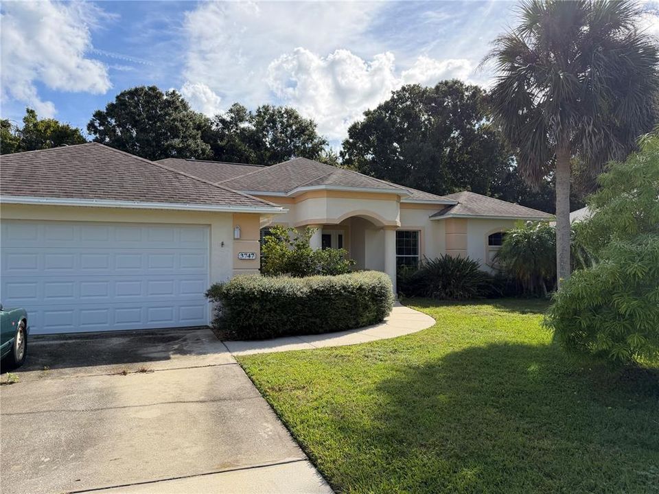 Recently Sold: $375,000 (4 beds, 2 baths, 2548 Square Feet)