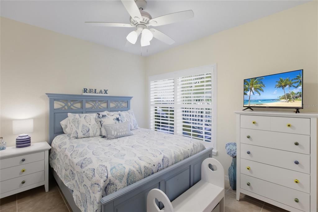 Active With Contract: $179,900 (3 beds, 2 baths, 1293 Square Feet)