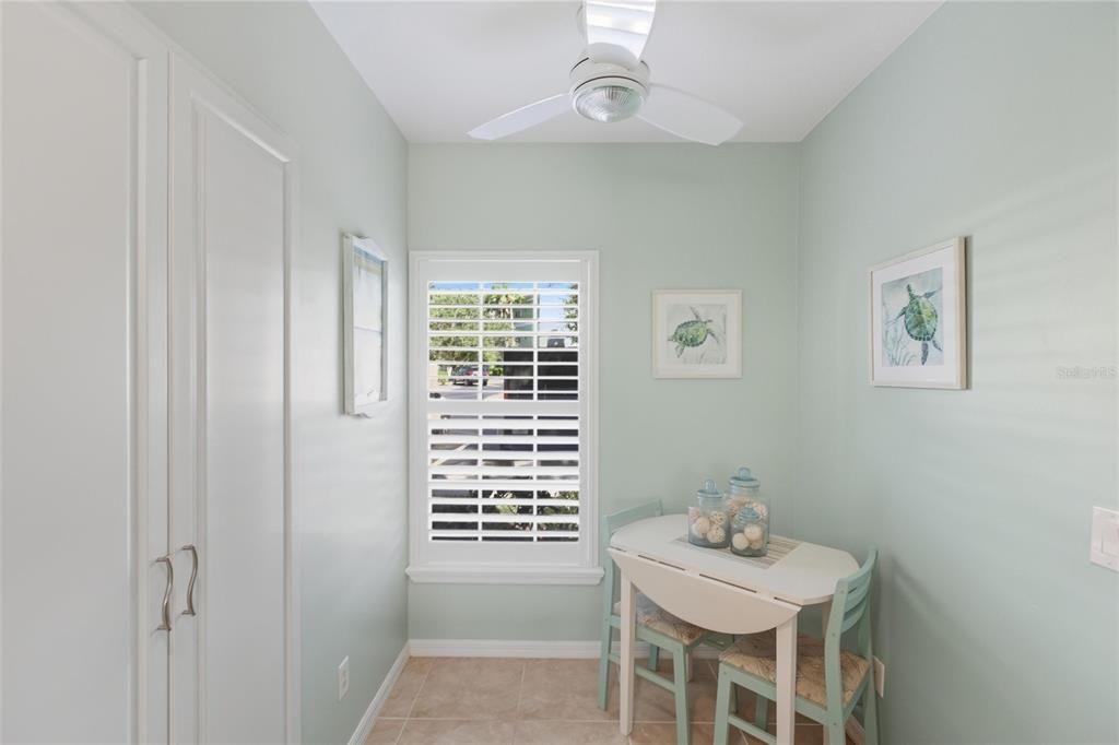 Active With Contract: $179,900 (3 beds, 2 baths, 1293 Square Feet)