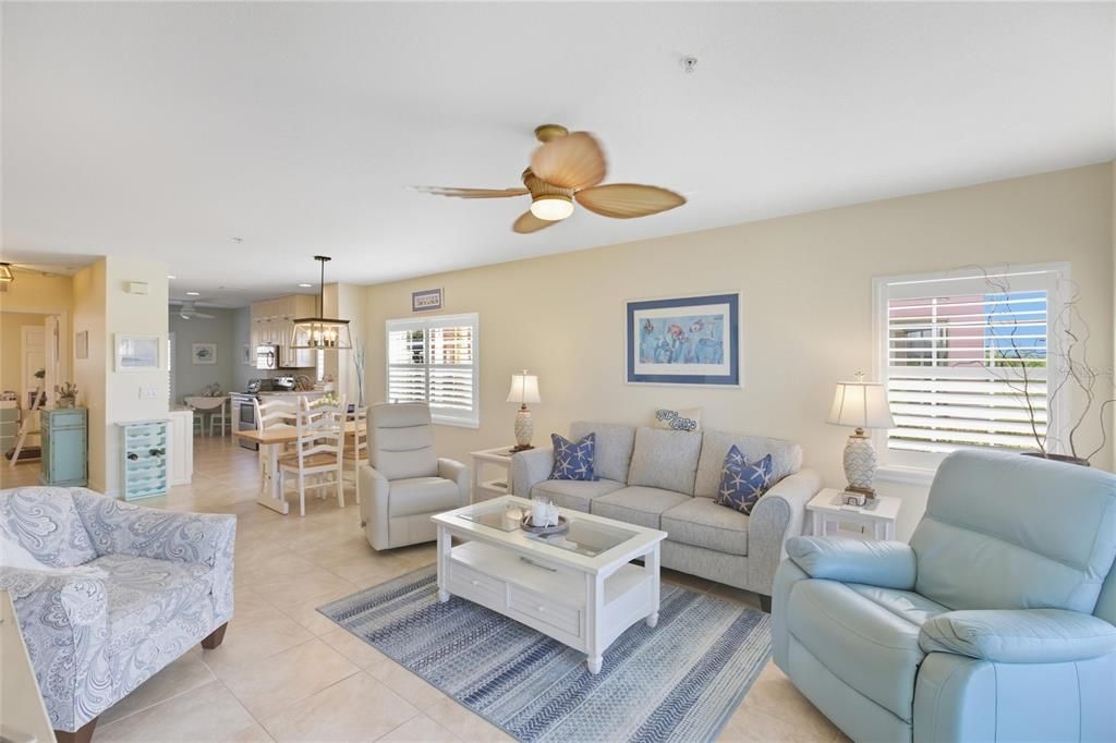 Active With Contract: $179,900 (3 beds, 2 baths, 1293 Square Feet)