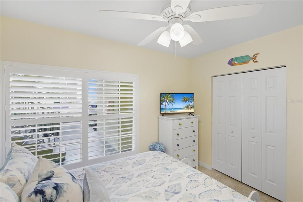 Active With Contract: $179,900 (3 beds, 2 baths, 1293 Square Feet)