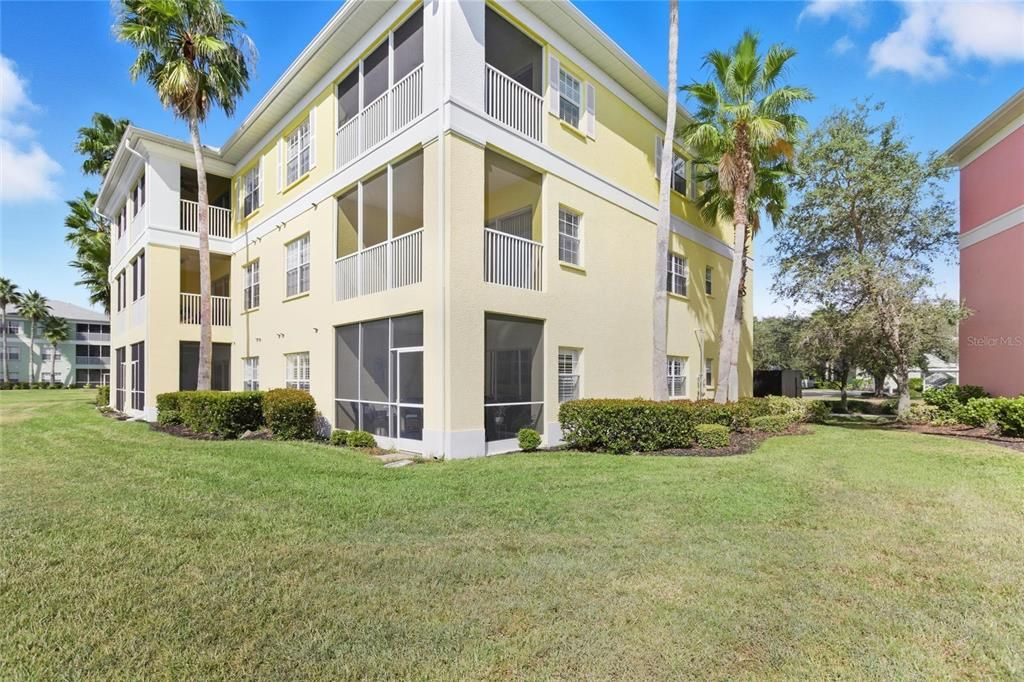 Active With Contract: $179,900 (3 beds, 2 baths, 1293 Square Feet)