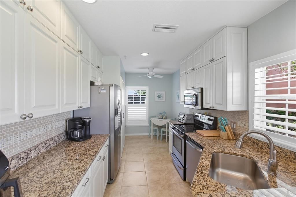 Active With Contract: $179,900 (3 beds, 2 baths, 1293 Square Feet)