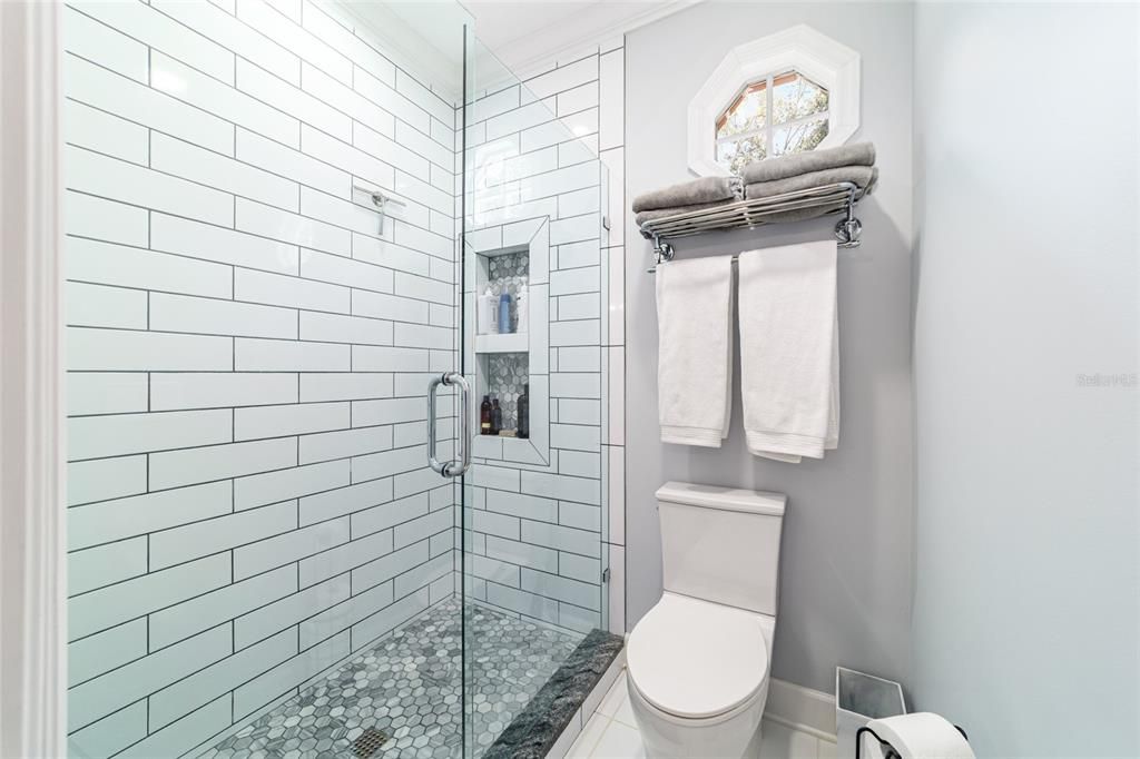 待售: $2,400,000 (4 贝兹, 3 浴室, 5459 平方英尺)