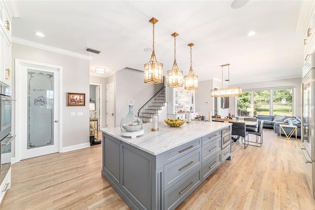 待售: $2,400,000 (4 贝兹, 3 浴室, 5459 平方英尺)