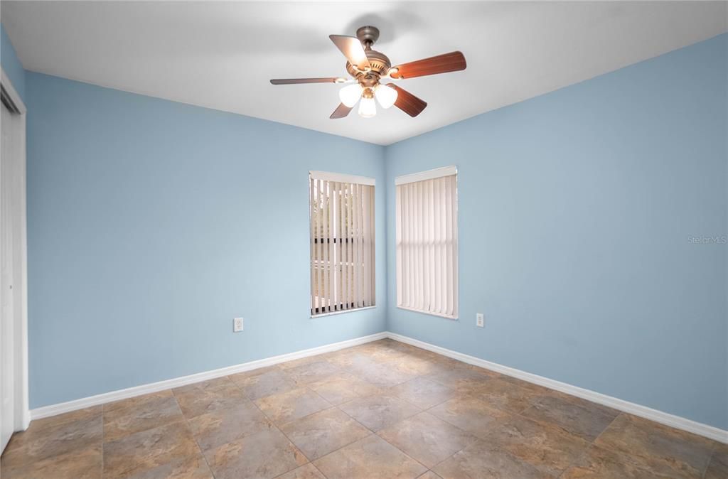 En Venta: $375,000 (5 camas, 2 baños, 2230 Pies cuadrados)