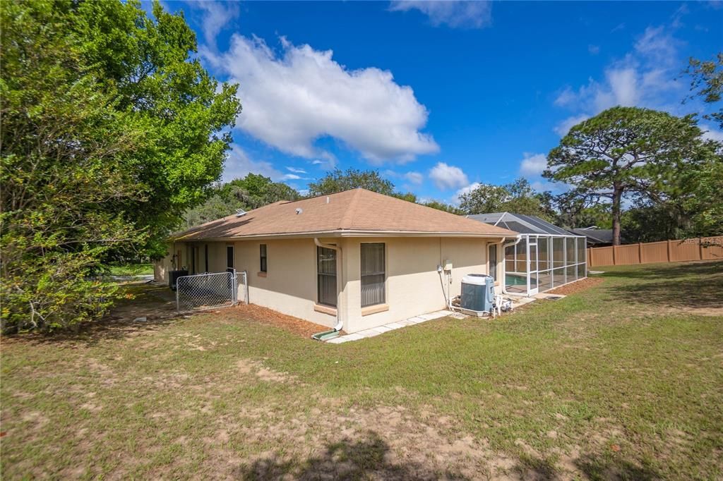 En Venta: $375,000 (5 camas, 2 baños, 2230 Pies cuadrados)