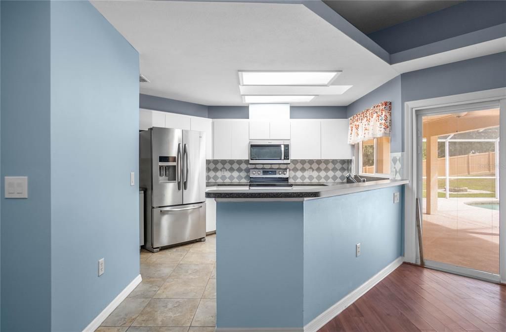 En Venta: $375,000 (5 camas, 2 baños, 2230 Pies cuadrados)