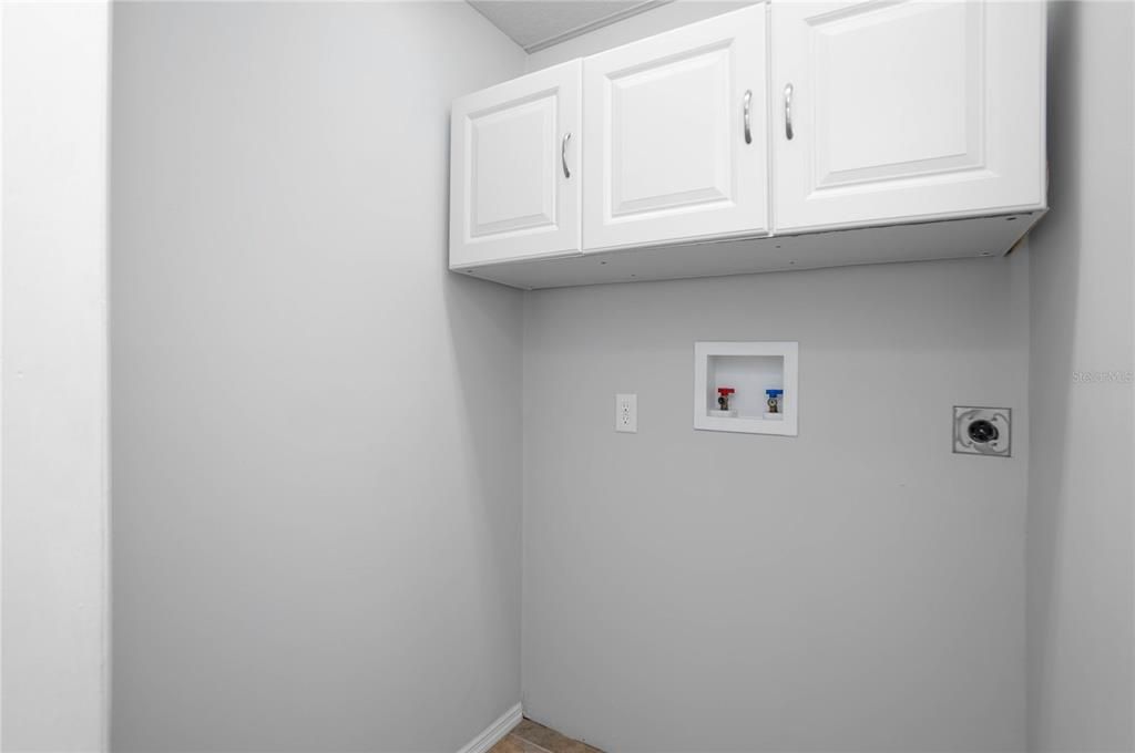 En Venta: $375,000 (5 camas, 2 baños, 2230 Pies cuadrados)