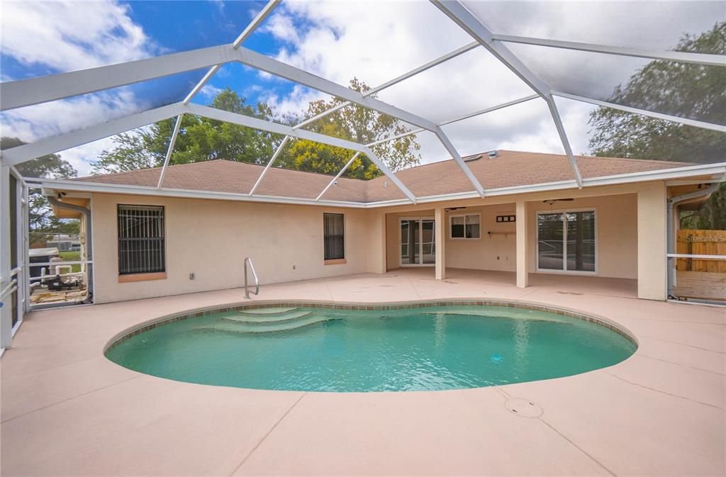 En Venta: $375,000 (5 camas, 2 baños, 2230 Pies cuadrados)