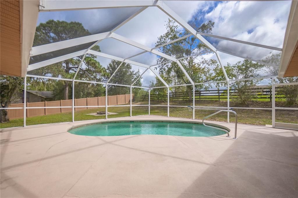 En Venta: $375,000 (5 camas, 2 baños, 2230 Pies cuadrados)