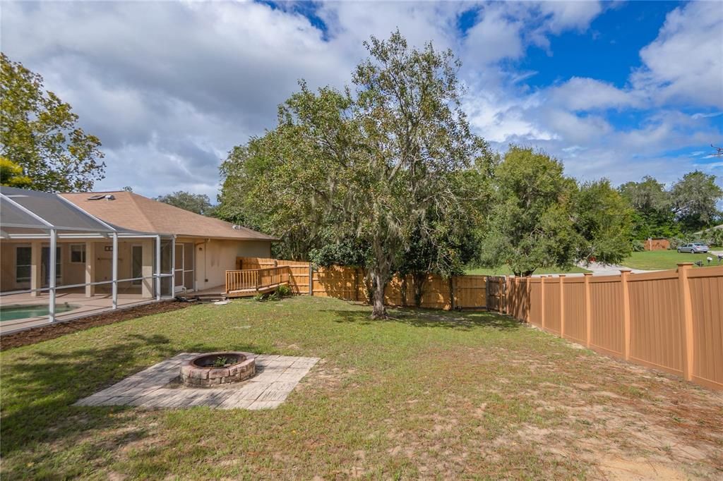 En Venta: $375,000 (5 camas, 2 baños, 2230 Pies cuadrados)