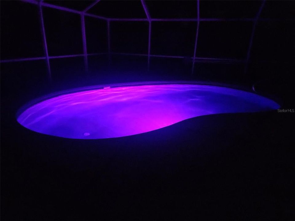 En Venta: $375,000 (5 camas, 2 baños, 2230 Pies cuadrados)