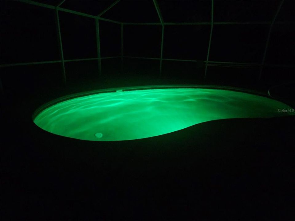 En Venta: $375,000 (5 camas, 2 baños, 2230 Pies cuadrados)