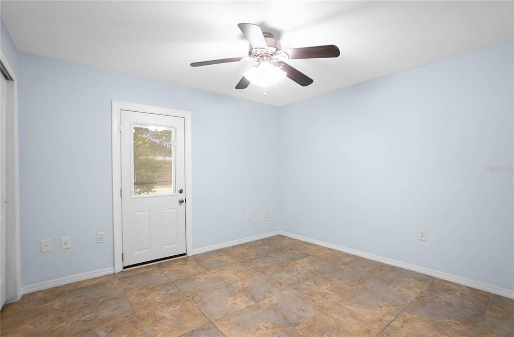 En Venta: $375,000 (5 camas, 2 baños, 2230 Pies cuadrados)