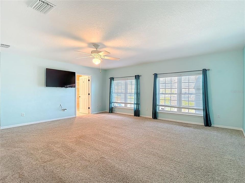 For Sale: $1,599,000 (4 beds, 3 baths, 4314 Square Feet)