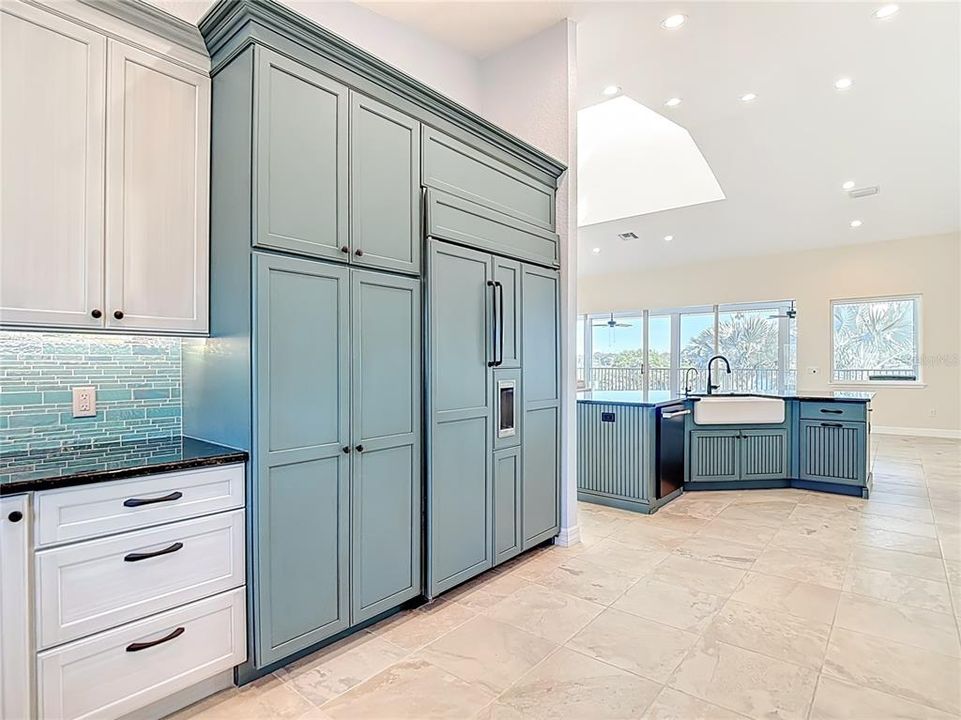 For Sale: $1,599,000 (4 beds, 3 baths, 4314 Square Feet)