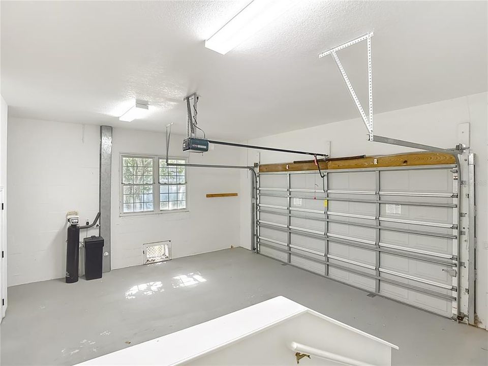 For Sale: $1,599,000 (4 beds, 3 baths, 4314 Square Feet)