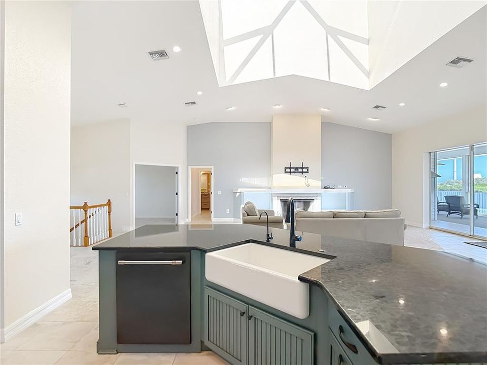 For Sale: $1,599,000 (4 beds, 3 baths, 4314 Square Feet)