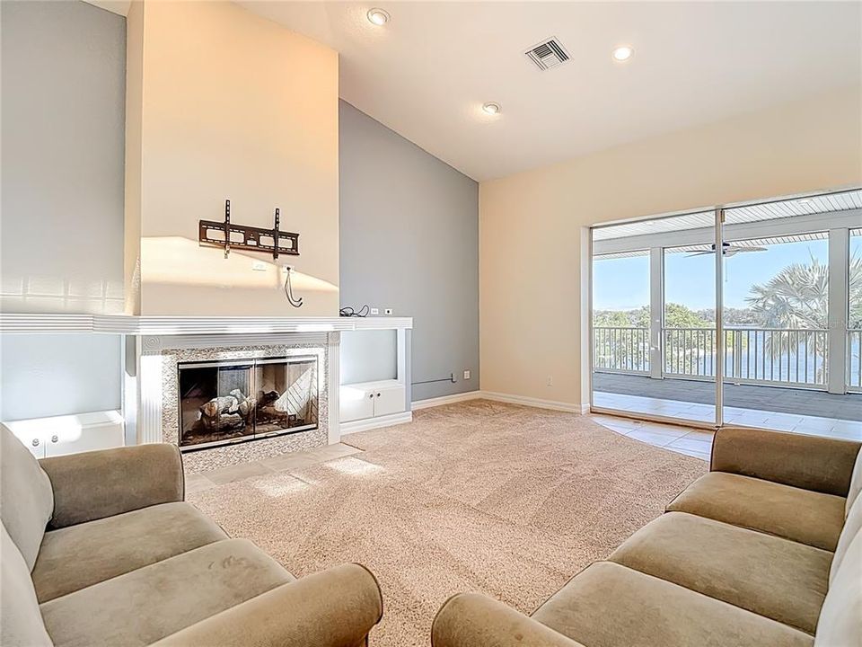 For Sale: $1,599,000 (4 beds, 3 baths, 4314 Square Feet)