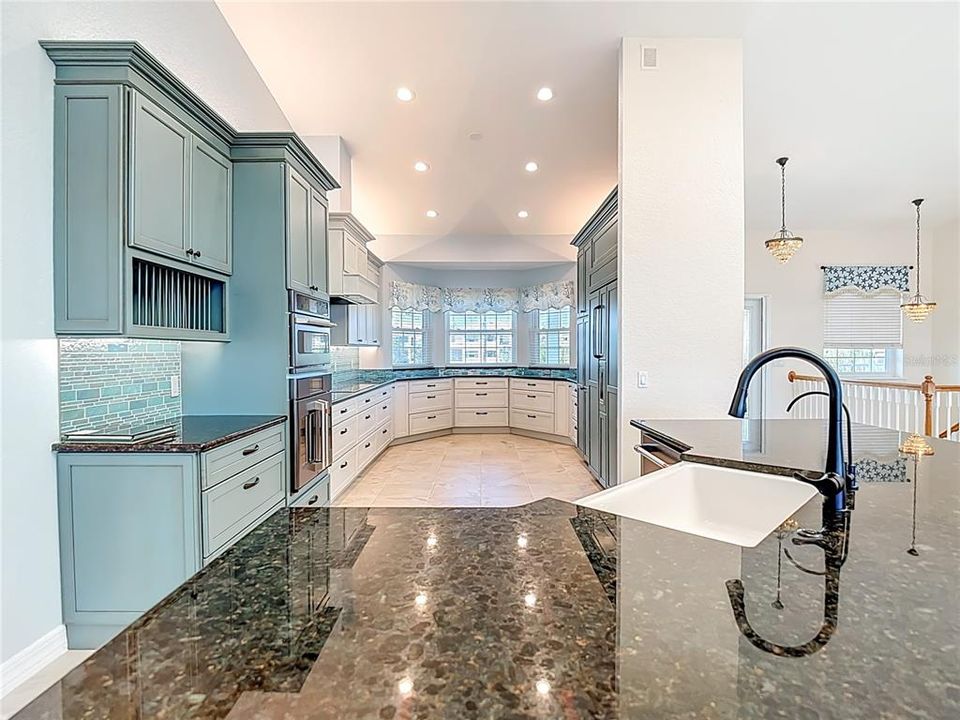 For Sale: $1,599,000 (4 beds, 3 baths, 4314 Square Feet)