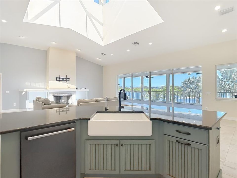 For Sale: $1,599,000 (4 beds, 3 baths, 4314 Square Feet)