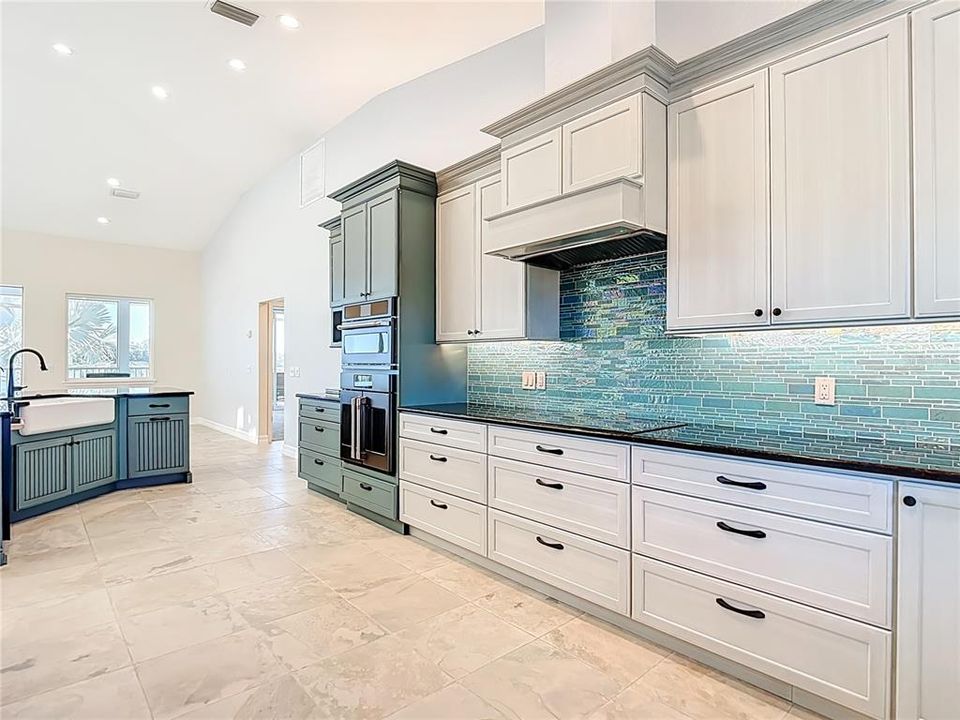 For Sale: $1,599,000 (4 beds, 3 baths, 4314 Square Feet)