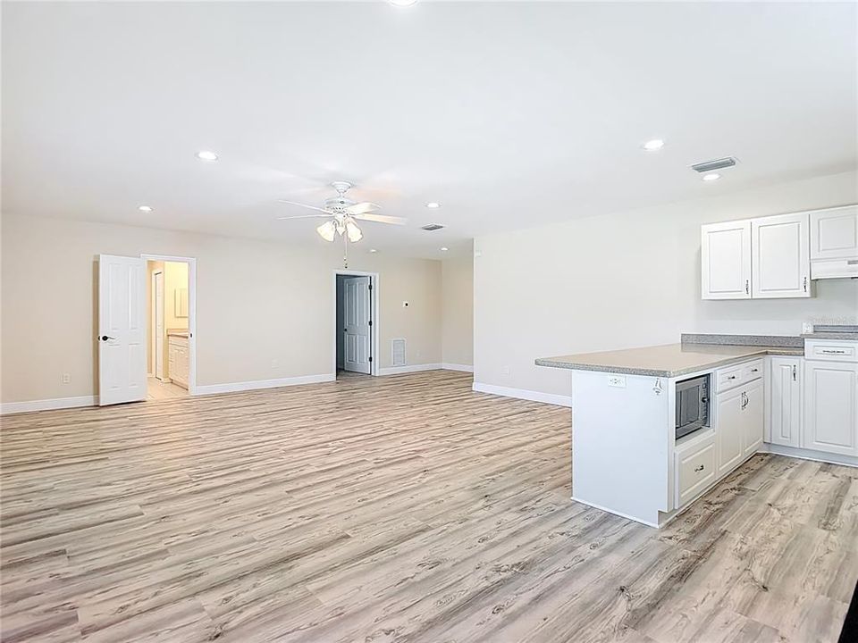 For Sale: $1,599,000 (4 beds, 3 baths, 4314 Square Feet)