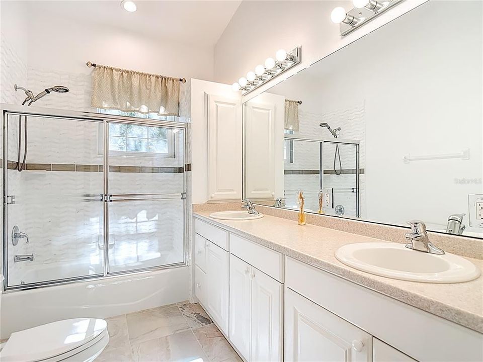 For Sale: $1,599,000 (4 beds, 3 baths, 4314 Square Feet)