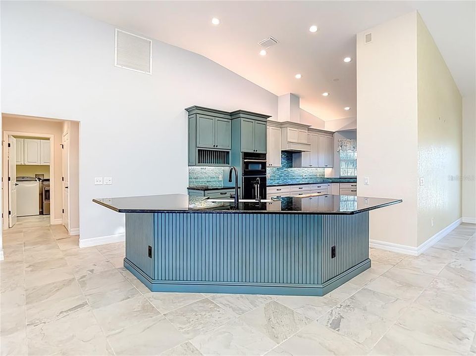 For Sale: $1,599,000 (4 beds, 3 baths, 4314 Square Feet)