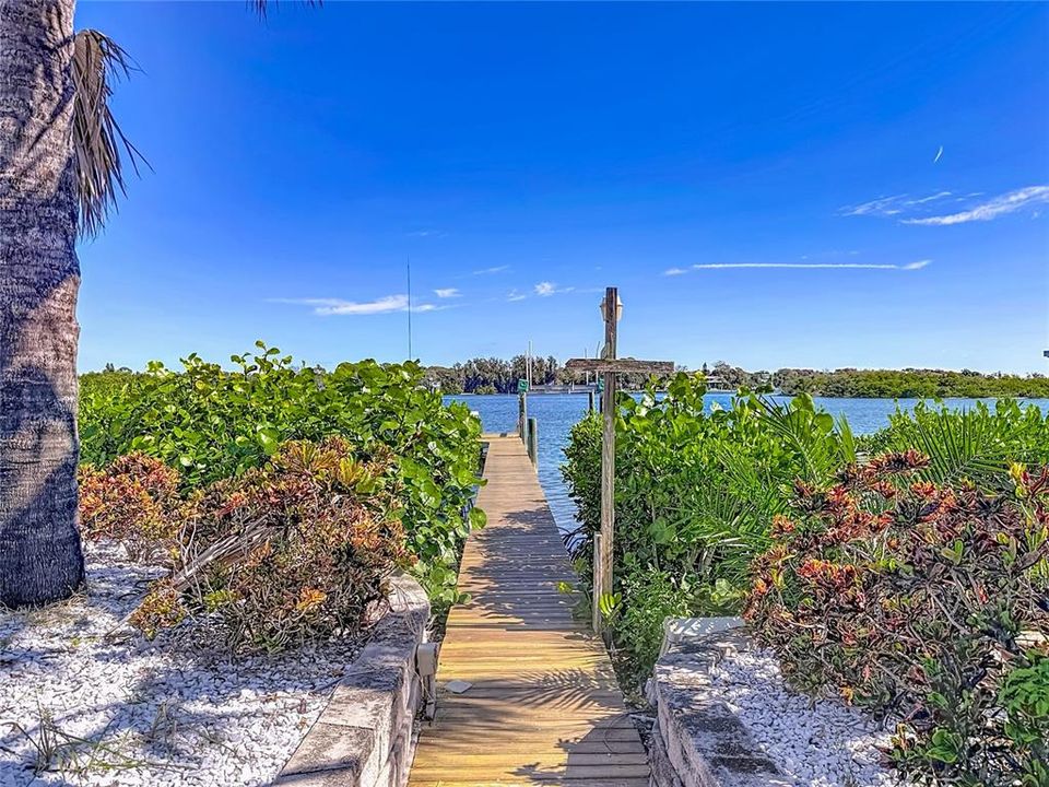 For Sale: $1,599,000 (4 beds, 3 baths, 4314 Square Feet)