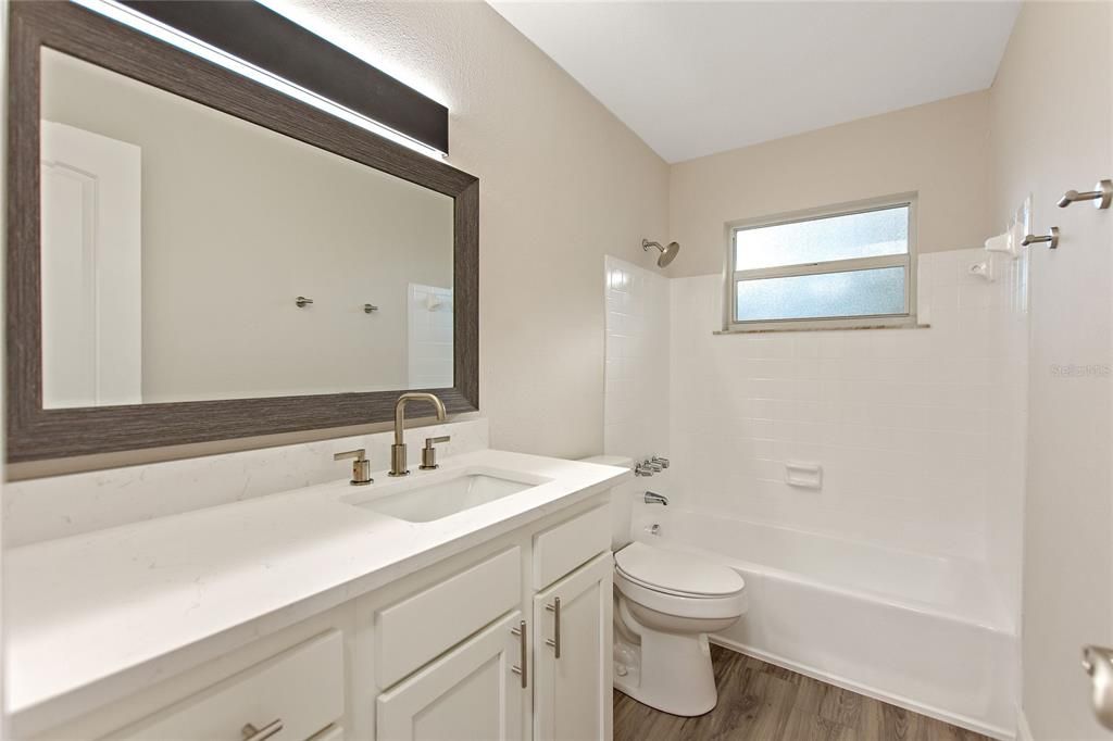 For Sale: $399,000 (3 beds, 2 baths, 1197 Square Feet)