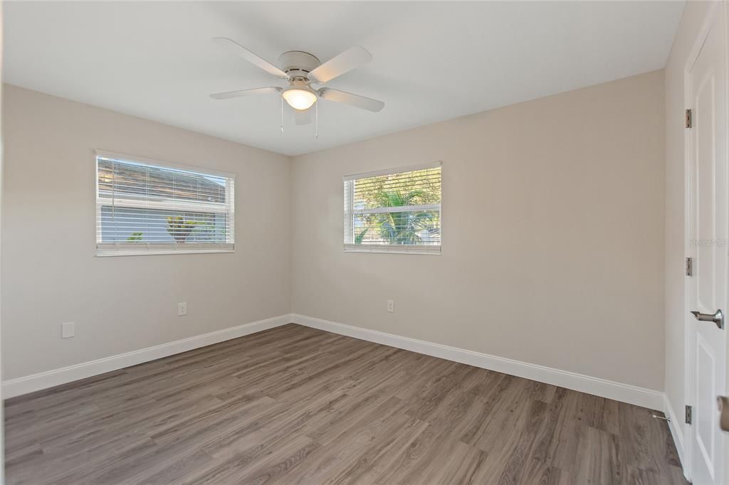 For Sale: $399,000 (3 beds, 2 baths, 1197 Square Feet)