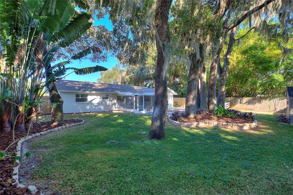 For Sale: $399,000 (3 beds, 2 baths, 1197 Square Feet)