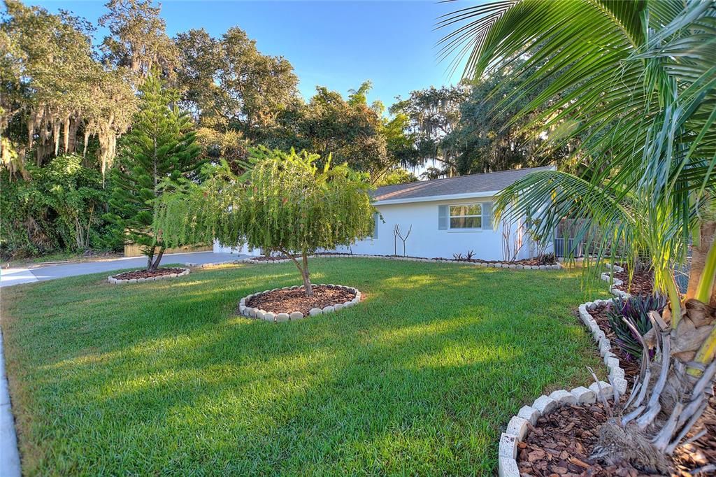 For Sale: $399,000 (3 beds, 2 baths, 1197 Square Feet)